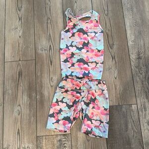 EUC Reebok Girls Athletic Set Floral size 7/8